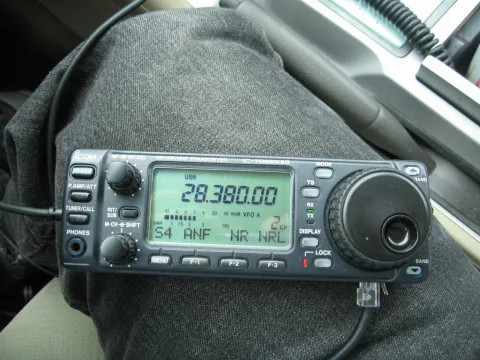 Detached IC-706MKIIG control head in a car